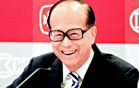 李嘉誠又回來了：30億抄底上海地標寫字樓