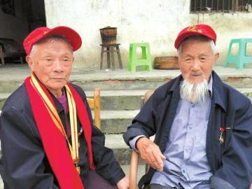 95歲抗戰老兵分別70年后重逢不知還能否再見