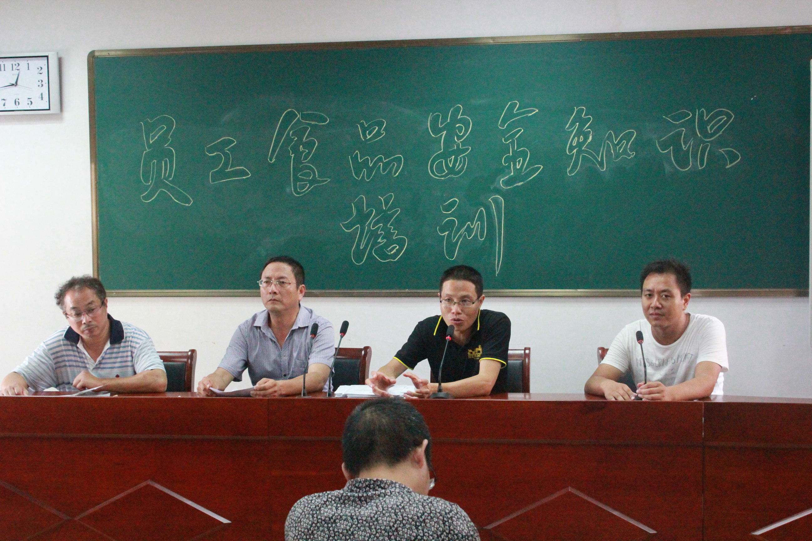 安徽多地餐館食堂存食品安全隱患