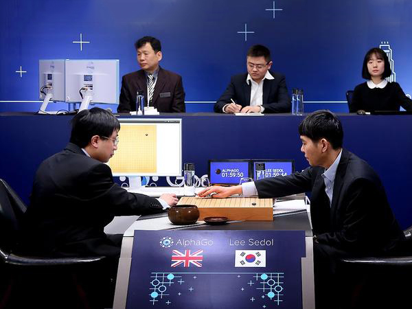 李世石再次敗給AlphaGo 人類被逼到“墻角”