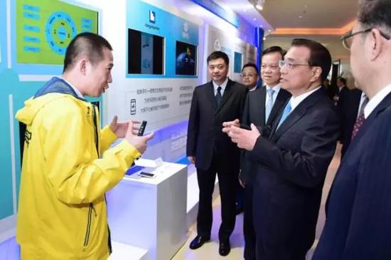 互聯網與哪些傳統行業相加 聽聽總理怎么說 