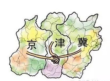 　　近日，關于京津冀地區城際鐵路網的規劃得到了該部門的批復。到2020年，將以“京津、京保石、京唐秦”三大通道為主軸，基本實現京津石中心城區與周邊城鎮0.5至1小時通勤圈，京津保0.5至1小時交通圈;2030年，基本形成以“四縱四橫一環”為骨架的城際鐵路網絡。  　　據悉，國家發改委批復的這份鐵路網規劃范圍為北京市、天津市和河北省。規劃中提到，到2020年前實施北京至霸州鐵路、北京至唐山鐵路、北京至天津濱海新區鐵路、崇禮鐵路、廊坊至涿州城際鐵路、首都機場至北京新機場城際鐵路聯絡線、環北京城際鐵路廊坊至平谷段、固安至保定城際鐵路、北京至石家莊城際鐵路等9個項目，總里程約1100公里，初步估算投資約2470億元。遠期根據京津冀協同發展戰略需要，具備條件的項目經論證后可適時啟動。  　　下一步，將優先實施對推進北京非首都功能疏解、促進京津冀協同發展具有重要作用的項目，規劃中其他項目可結合城市群產業、人口布局調整合理優化建設方案，適時啟動前期工作。工程建設在技術經濟合理的條件下，盡可能在線路規劃范圍內10萬及以上人口的城鎮設站。同時，新建或改擴建綜合客運樞紐，不同交通方式之間的換乘時間原則上不超過10分鐘。