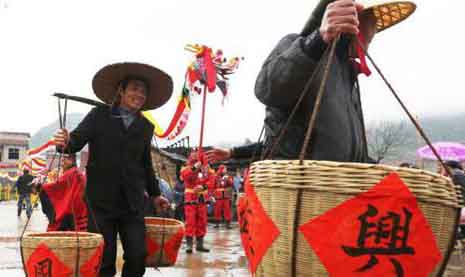 “二月二龍抬頭”：吃龍鱗餅 “剃龍頭”盼好運